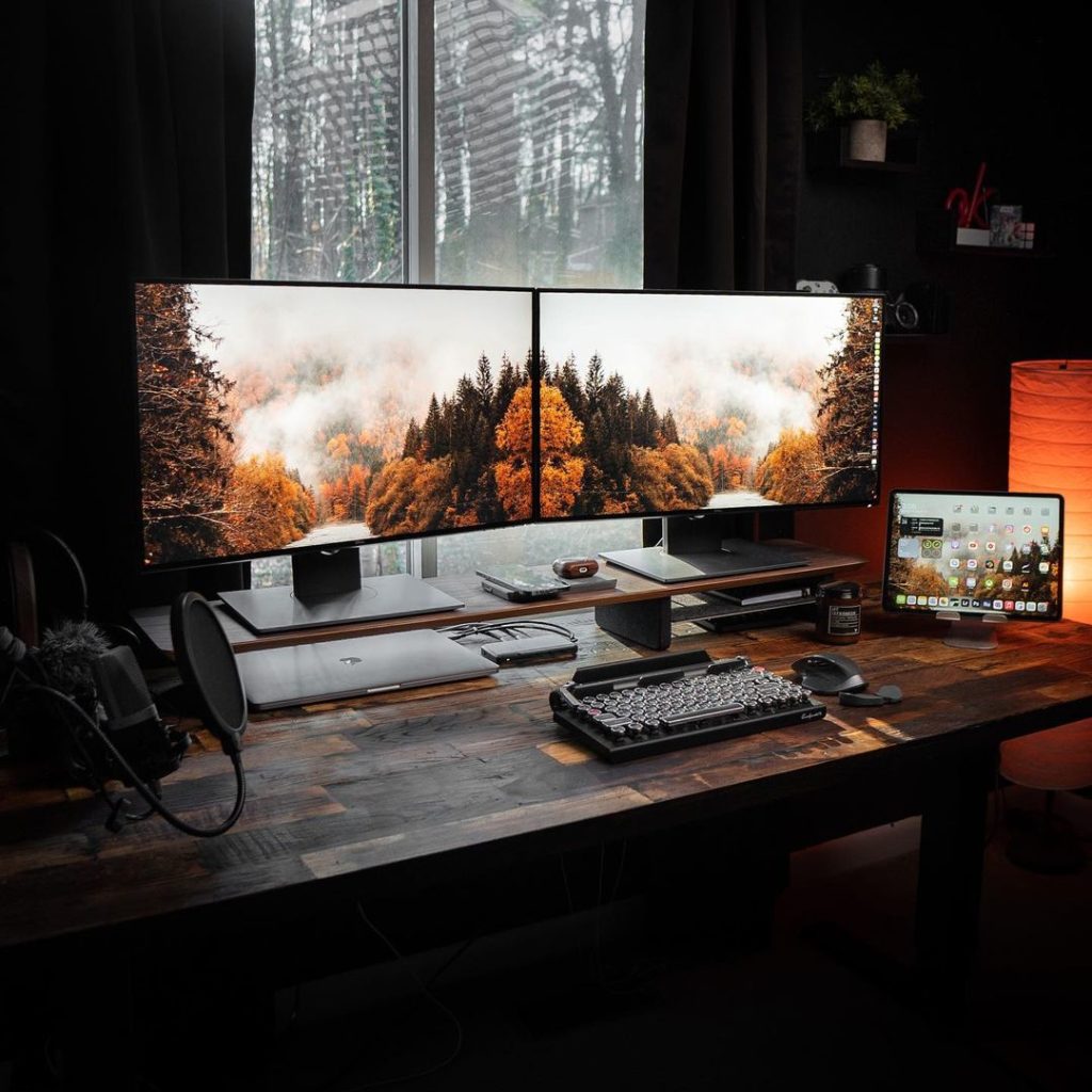 ergonomic dual monitor desk setup